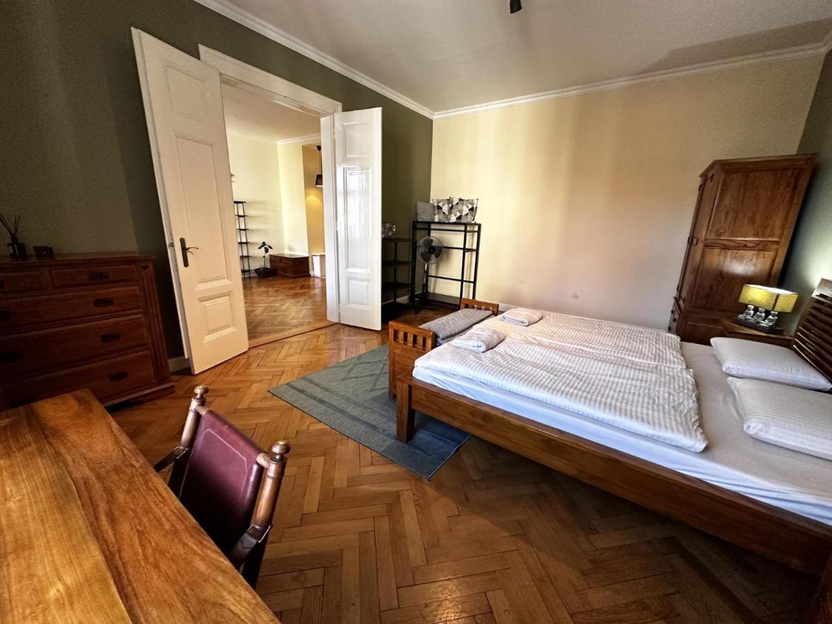 Gorkeho Apartment In City Centre Μπρατισλάβα Εξωτερικό φωτογραφία