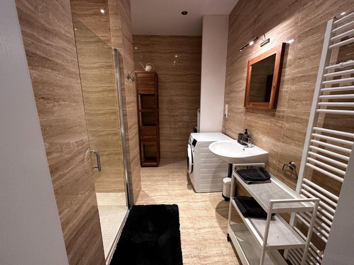 Gorkeho Apartment In City Centre Μπρατισλάβα Εξωτερικό φωτογραφία
