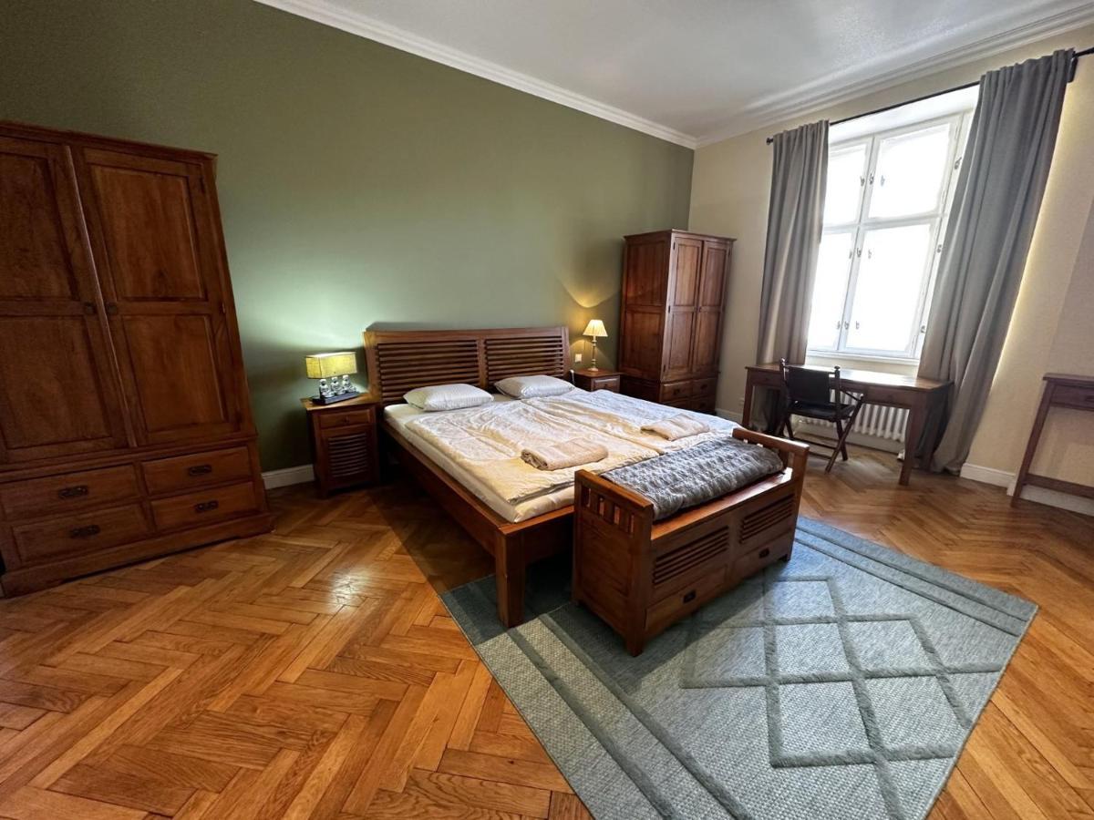 Gorkeho Apartment In City Centre Μπρατισλάβα Εξωτερικό φωτογραφία