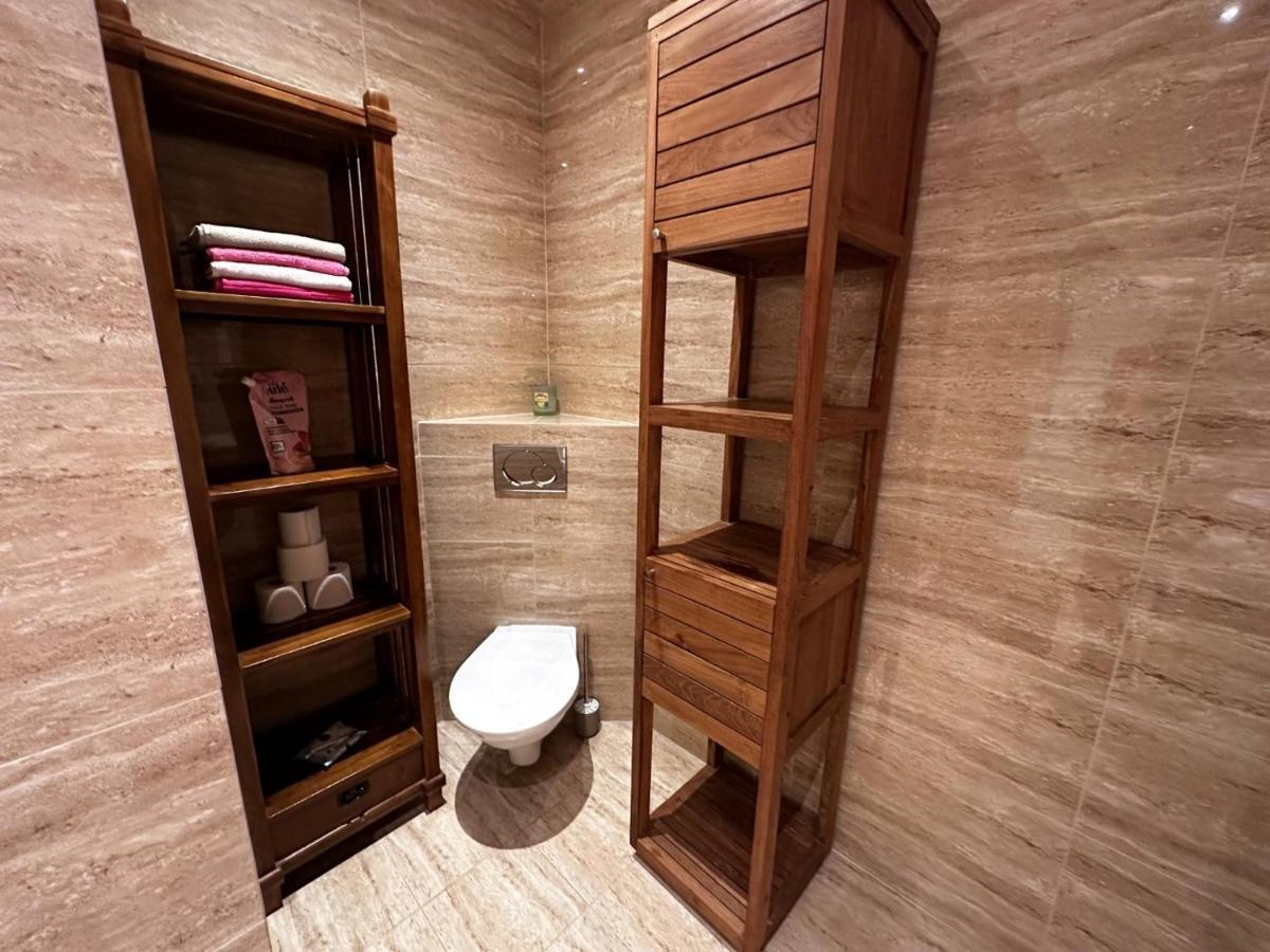 Gorkeho Apartment In City Centre Μπρατισλάβα Εξωτερικό φωτογραφία